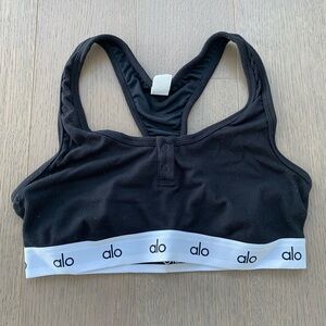 ALO Yoga Icon Ribbed Henley Bra